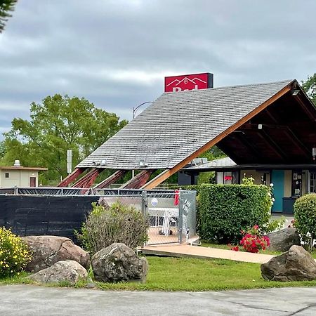 Red Bluff Inn Dış mekan fotoğraf